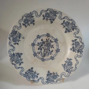 1 assiette plate en porcelaine opaque de Gien, modèle Osborne