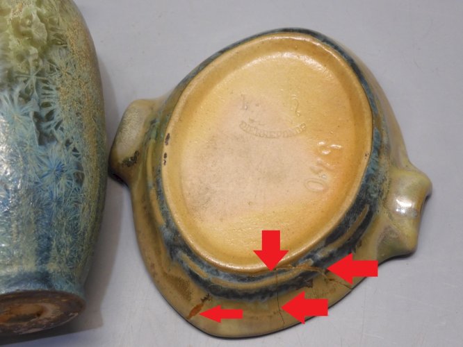 -1 PETIT VASE  et 1 COUPELLE CENDRIER GRES à METALLISATIONS PIERREFONDS   D