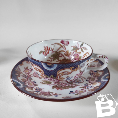 1 tasse en porcelaine fine de Sarreguemines décor Minton N°217
