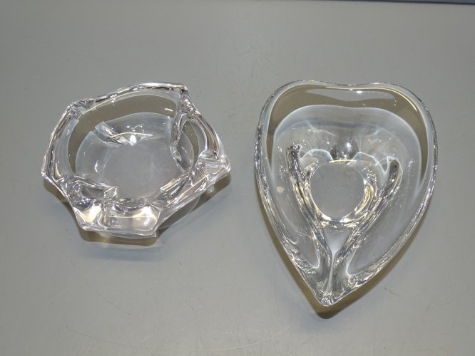 -1 VIDE POCHE CRISTAL DAUM et 1 CENDRIER CRISTAL DAUM COLLECTION VITRINE DECO  D