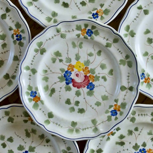 10 assiettes plates Longchamp collection Nemours peintes à la main