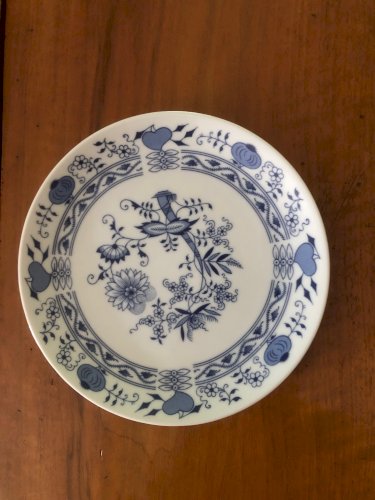 10 ASSIETTES RARES à Entrée ou à dessert Oignons Bleus de la fameuse PORCELAINE THUN - Bohemia - Marque Made in Czechoslovakia Bohemia Inglazed - Série limitée