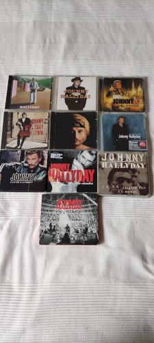 10 CD Johnny Hallyday dont 4 CD couverture en carton neufs