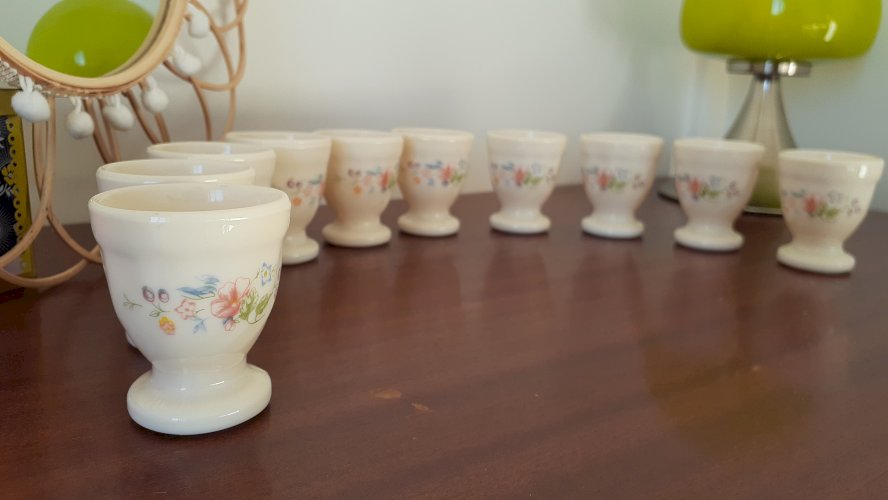 10 coquetiers porcelaine