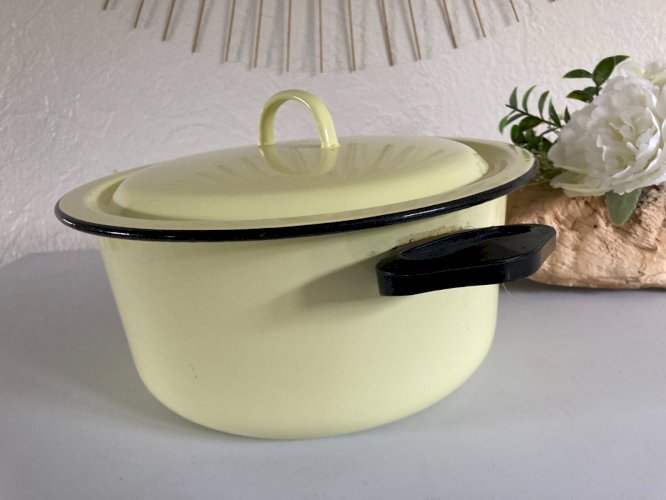 1024⚜️ Ancienne Cocotte, Faitout, Marmite en Tôle Émaillée Jaune Vintage