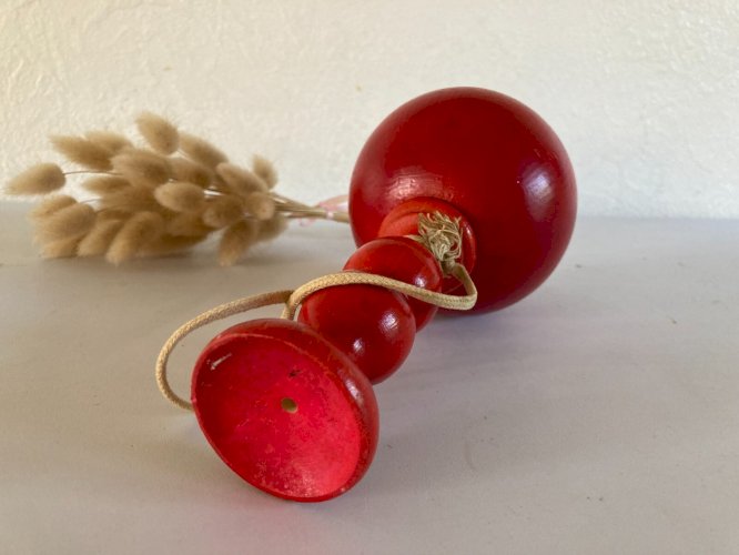 1024⚜️ Jouet Jeu Bilboquet en Bois Couleur Rouge Hauteur 20 Cm