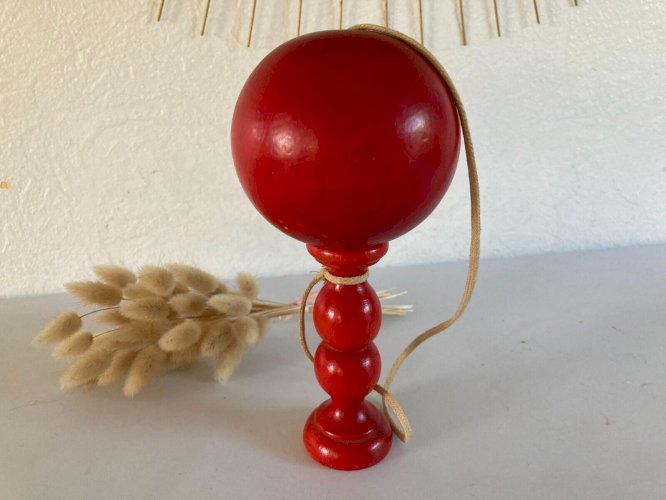1024⚜️ Jouet Jeu Bilboquet en Bois Couleur Rouge Hauteur 20 Cm