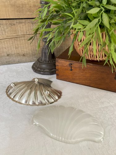 1025⚜️ Ancien Beurrier Coquillage Saint Jacques Plaqué Argent 3 G et Sa Coupelle