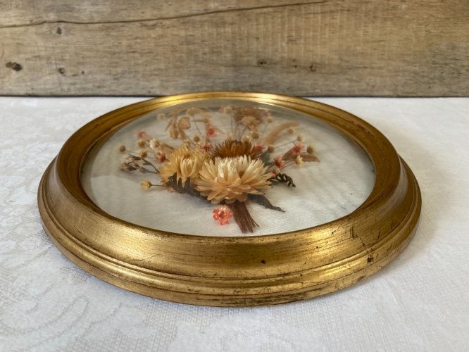 1025⚜️ Ancien Cadre Ovale Doré en Verre Bombé Fleurs Séchées Vintage Haut 30 Cm