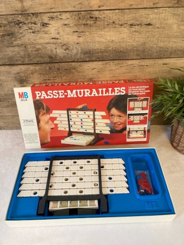 1025⚜️ Ancien Jeu Société Passe Murailles MB Année 1981 Vintage