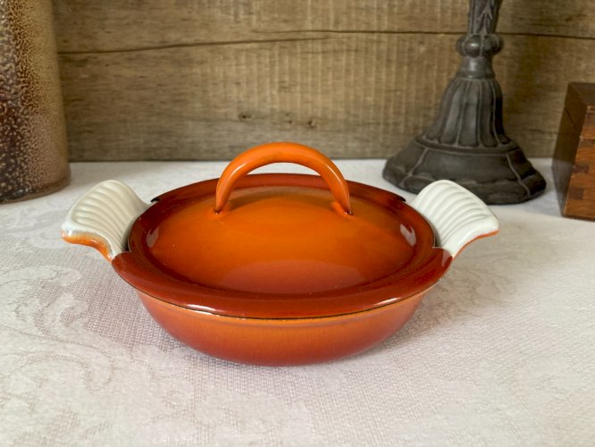 1025⚜️ Ancien Plat à Gratin Rond Orange Vintage Diamètre 13 Cm Style Le Creuset