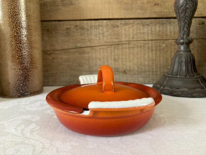 1025⚜️ Ancien Plat à Gratin Rond Orange Vintage Diamètre 13 Cm Style Le Creuset
