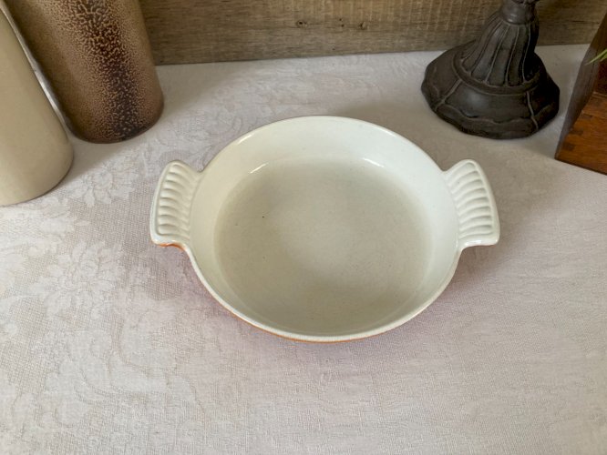 1025⚜️ Ancien Plat à Gratin Rond Orange Vintage Diamètre 18 Cm Style Le Creuset