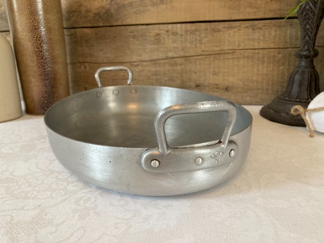 1025⚜️ Ancien Plat Ovale en Aluminium Longueur 30 Cm Vintage