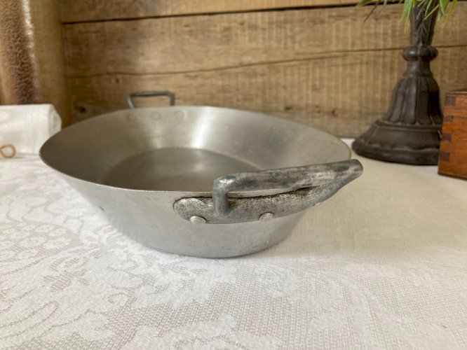 1025⚜️ Ancien Plat Ovale Tournus Unis France en Aluminium Longueur 32 Cm Vintage
