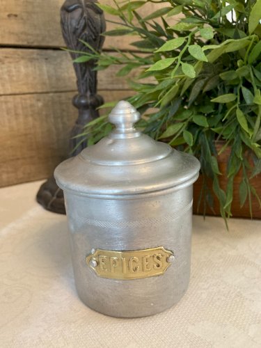 1025⚜️ Ancienne Serie de 4 Pots à Épices en Aluminium Vintage