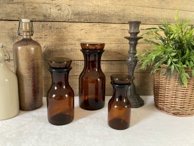 1025⚜️ Deco Set of Three Vintage Amber Apothecary Decorative Pots