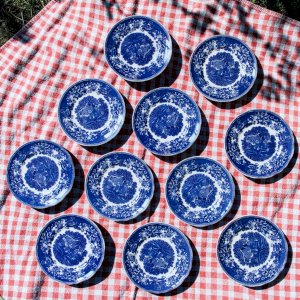 11 assiettes anglaises signées Enoch Wedgwood Avon Cottage