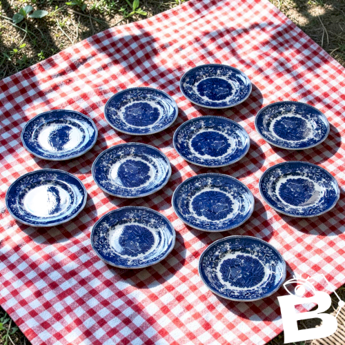 11 assiettes anglaises signées Enoch Wedgwood Avon Cottage