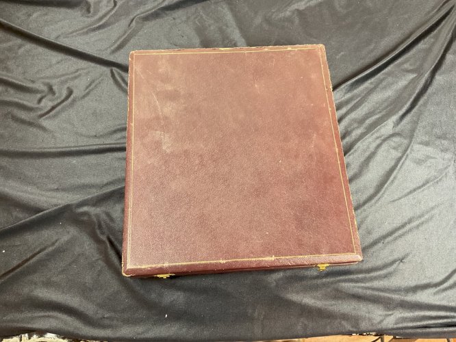 11 COUTEAUX à viande et 12 couteaux à dessert EN MÉTAL ARGENTÉ