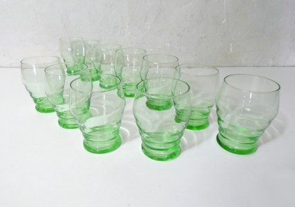 11 verres à eau en verre soufflé vintage