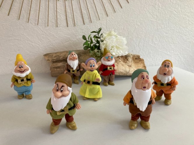 1124⚜️ Lot de 7 Figurines Blanche Neige Et Les Sept Nains Simba Disney H 11 Cm