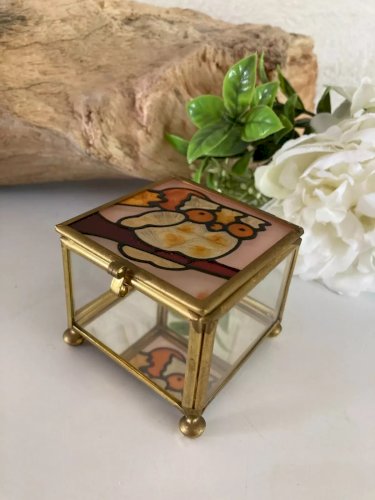 12⚜️ Ancien Coffret Forme Carrée. Boite à Bijoux en Laiton et en Verre Vintage