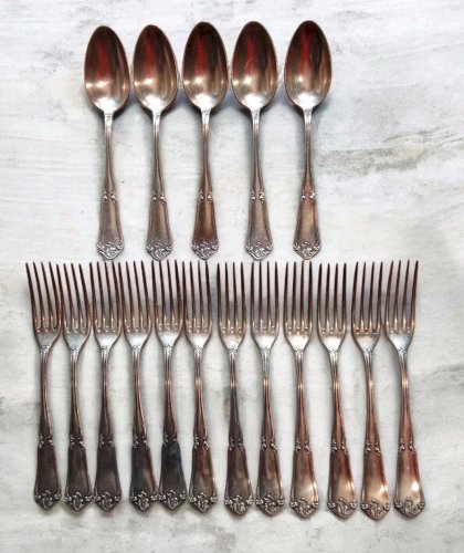 12 Anciennes fourchettes 5 cuillères couverts Orfèvrerie Saglier Métal Argenté