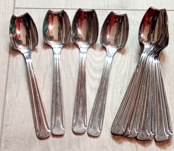 12 old grapefruit spoons