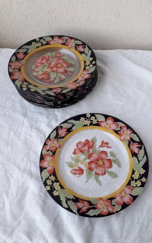 12 assiettes à dessert