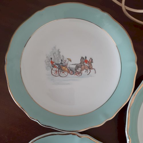 12 assiettes dessert anciennes en porcelaine de Limoges