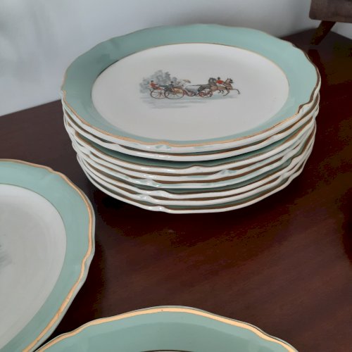 12 assiettes dessert anciennes en porcelaine de Limoges
