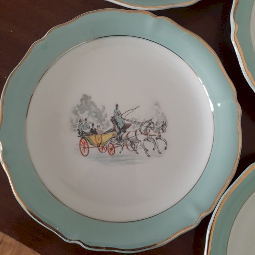 12 assiettes dessert anciennes en porcelaine de Limoges