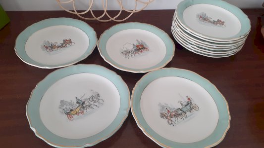 12 assiettes dessert anciennes en porcelaine de Limoges