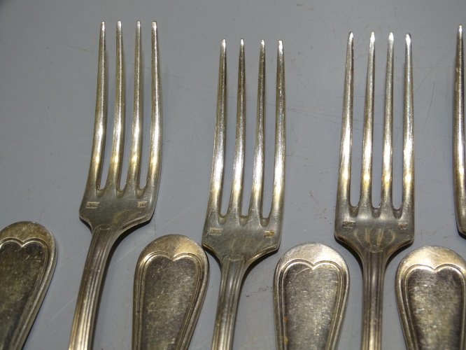 -12 FOURCHETTES à ENTREMETS ou POISSON en METAL Argenté déco TABLE    D