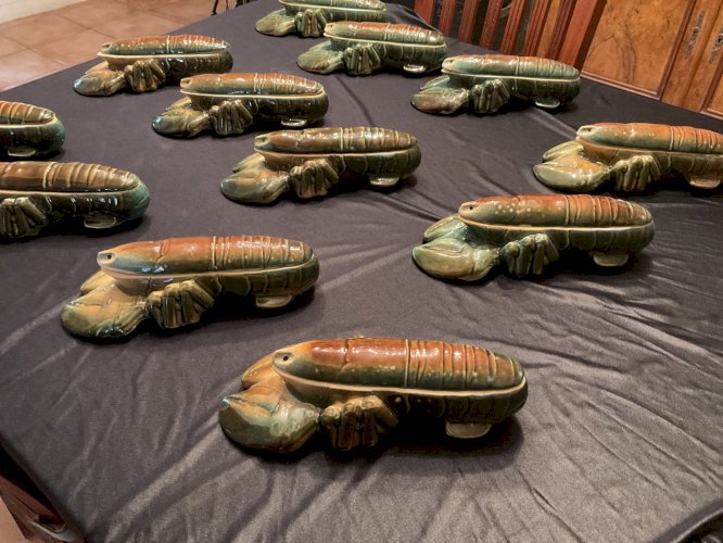 12 HOMARD EN BARBOTINE SOUPIÈRES individuelles ( 27cm)