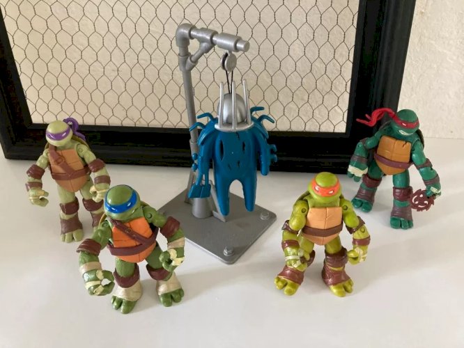12⚜️ Lot 4 Figurines Tortue Ninja Raphael Leonardo Donatello, Michelangelo 2012