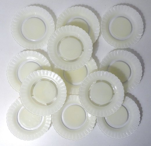 12 petites assiettes Duralex blanches Vintage