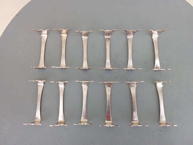 12 porte-couteaux en métal argenté