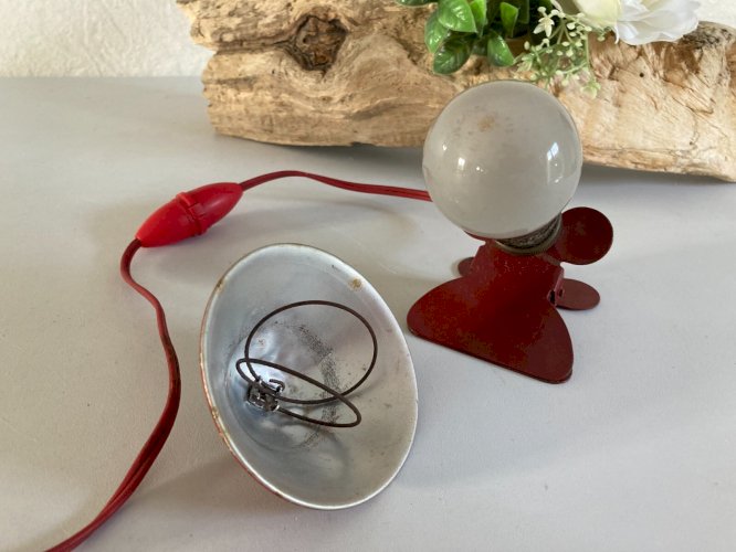 1224⚜️ Ancienne Petite Lampe à Pince Champignon Baladeuse Veilleuse Métal Rouge