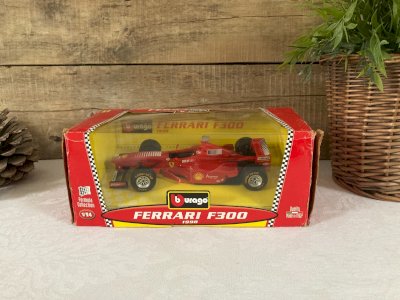 1225 ⚜️ Voiture de Collection Formule 1  Ferrari F300 Burago 1/24