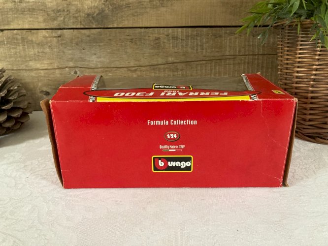 1225 ⚜️ Voiture de Collection Formule 1  Ferrari F300 Burago 1/24