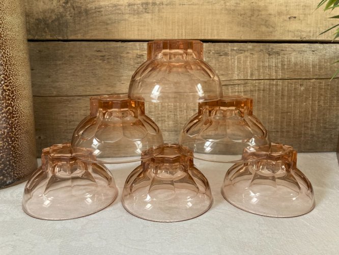 126⚜️ 6 Anciennes Petites Coupelles Rosaline Art Déco en Verre Rose Diam 8,5 Cm