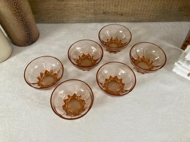 126⚜️ 6 Anciennes Petites Coupelles Rosaline Art Déco en Verre Rose Diam 8,5 Cm