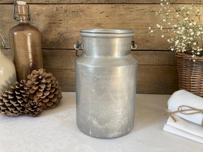 126⚜️ Ancien Pot à Lait Bidon en Aluminium Vintage Hauteur 23 Cm