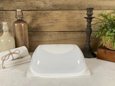 126⚜️ Grande Cloche, Cave à Fromages Tupperware en Plastique Couleur Blanc