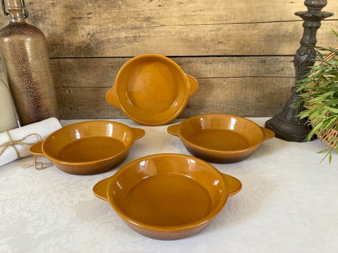 126⚜️ Quatre Anciens Plats à Gratin Rond Emile Henry France Grés Diamètre 17 Cm