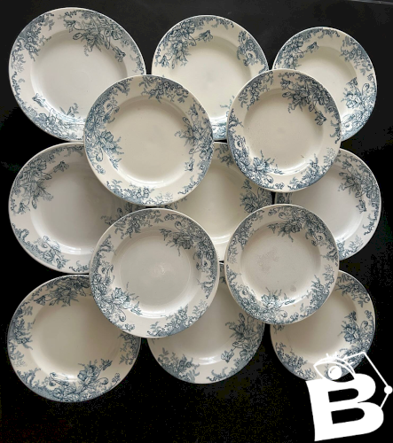 13 assiettes creuses Terre de fer Cyclamens Louis Graves