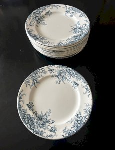 13 flat plates Terre de Fer Louis Graves