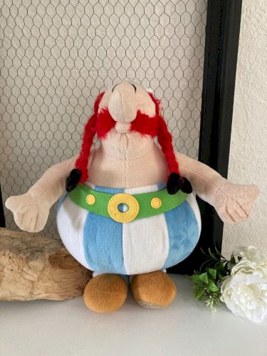 15⚜️ Grande Peluche Doudou Obélix Du Parc Astérix Hauteur 40 Cm Année 2008